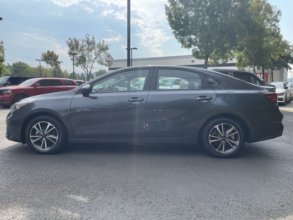 2023 Kia Forte LXS photo 7
