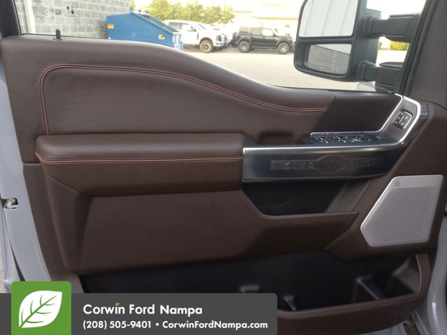 2025 Ford F-350 King Ranch photo 9