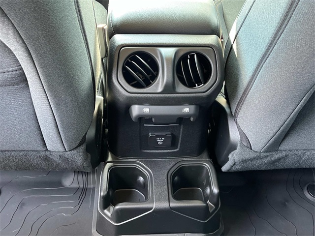 2025 Jeep Gladiator Willys photo 17