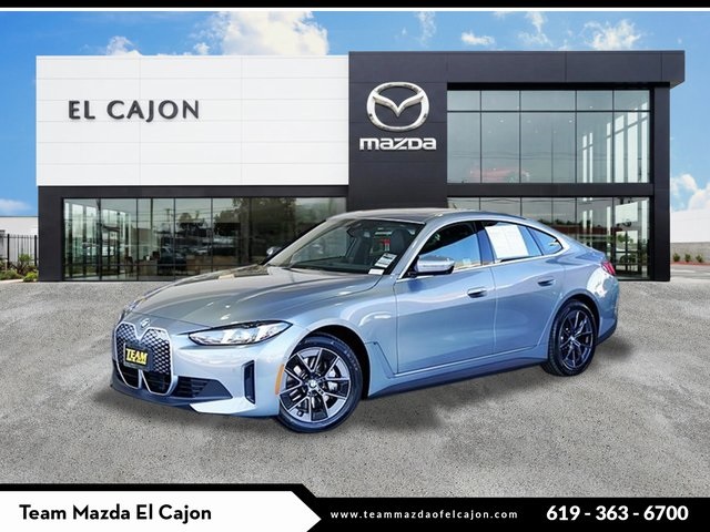 2025 BMW i4 40's photo