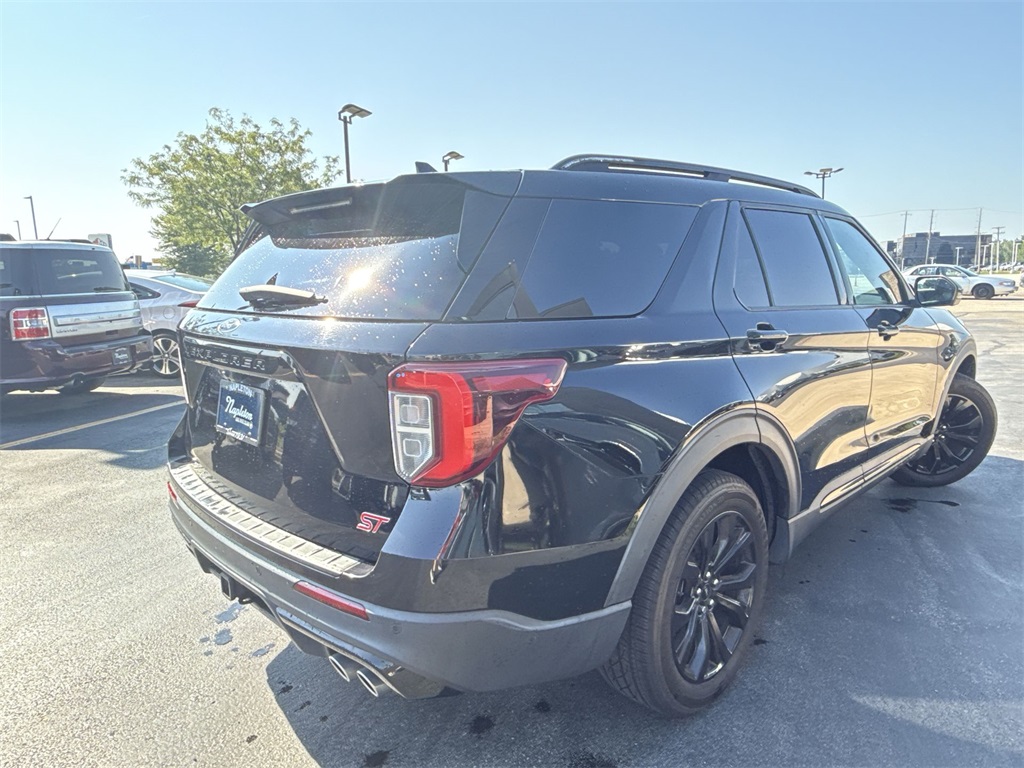 2020 Ford Explorer ST photo 2