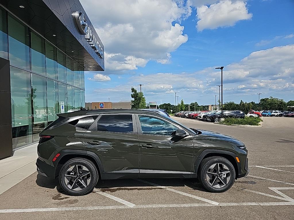 2025 Hyundai Tucson SEL Convenience photo 4