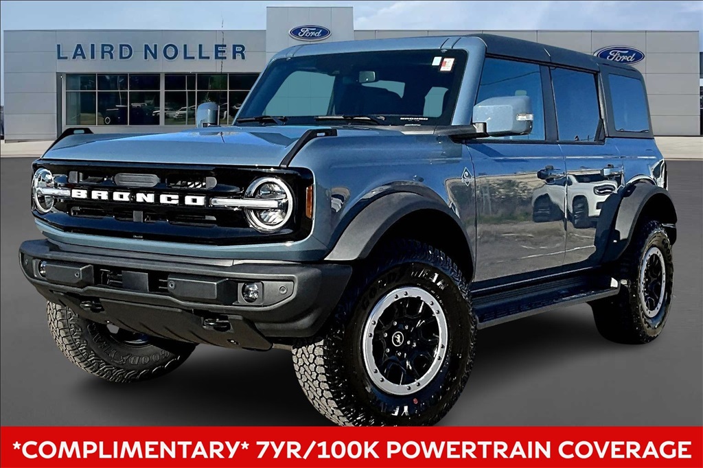 2025 Ford Bronco 4-Door Outer Banks's photo
