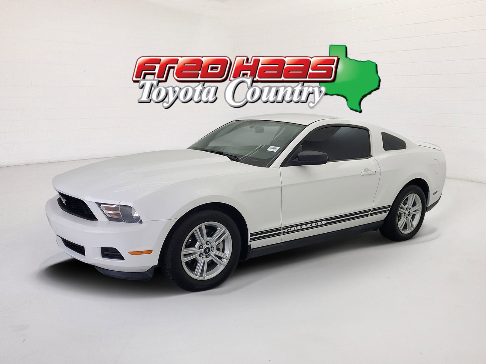 2012 Ford Mustang V6's photo