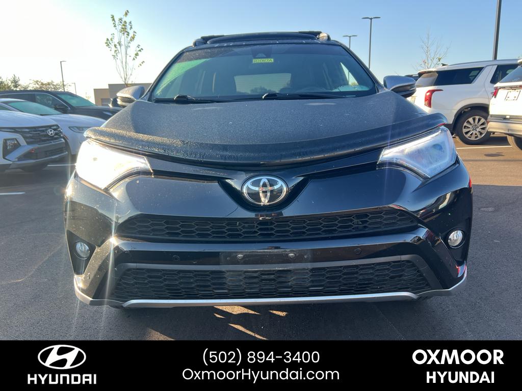 2017 Toyota RAV4 SE photo 2
