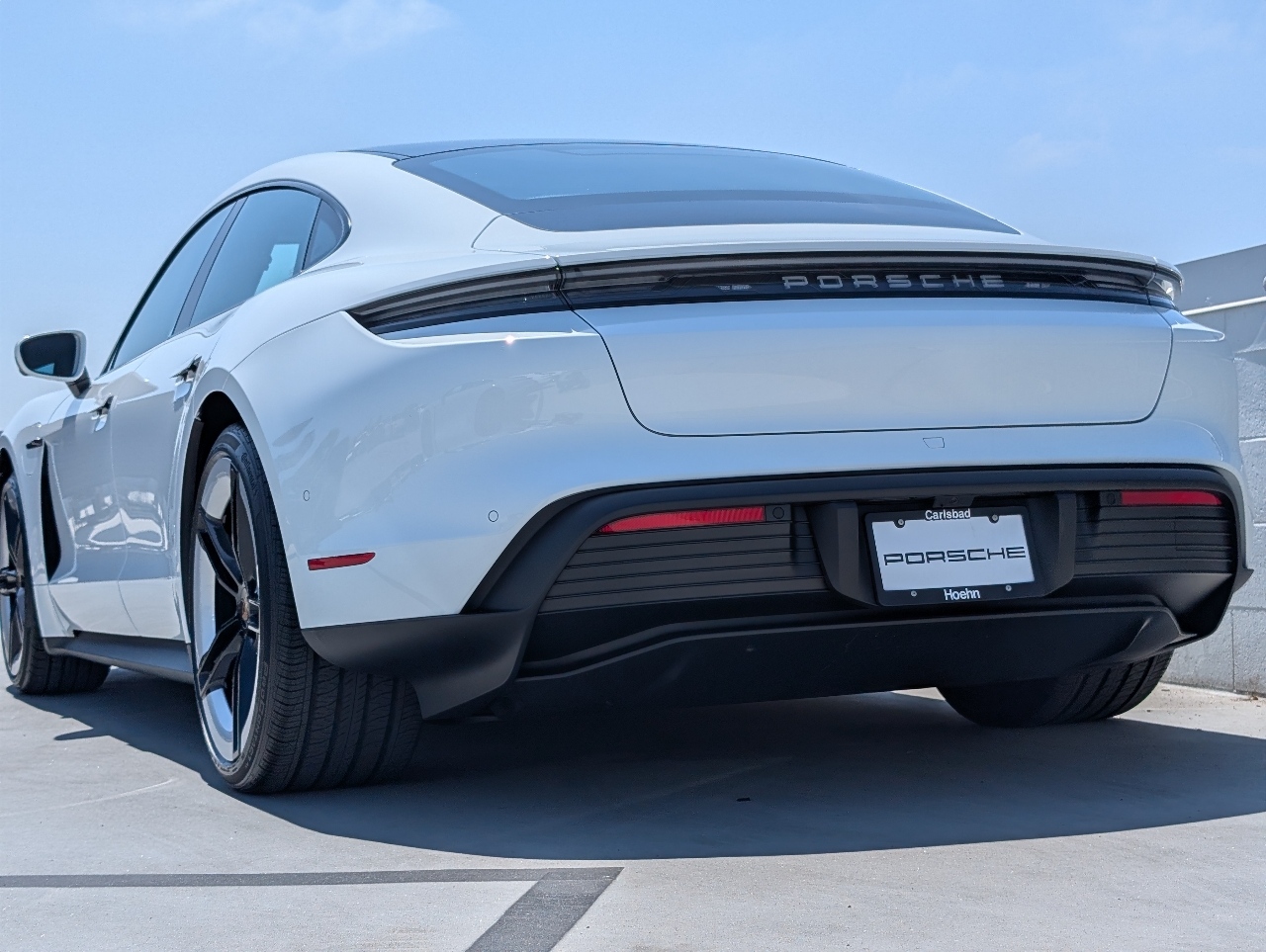 2025 Porsche Taycan 4 photo 3