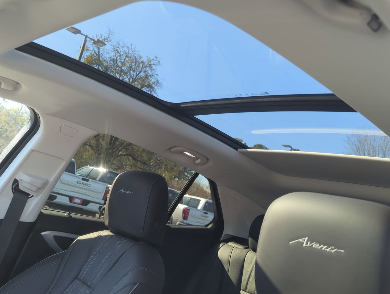 2025 Buick Envision Avenir photo 18