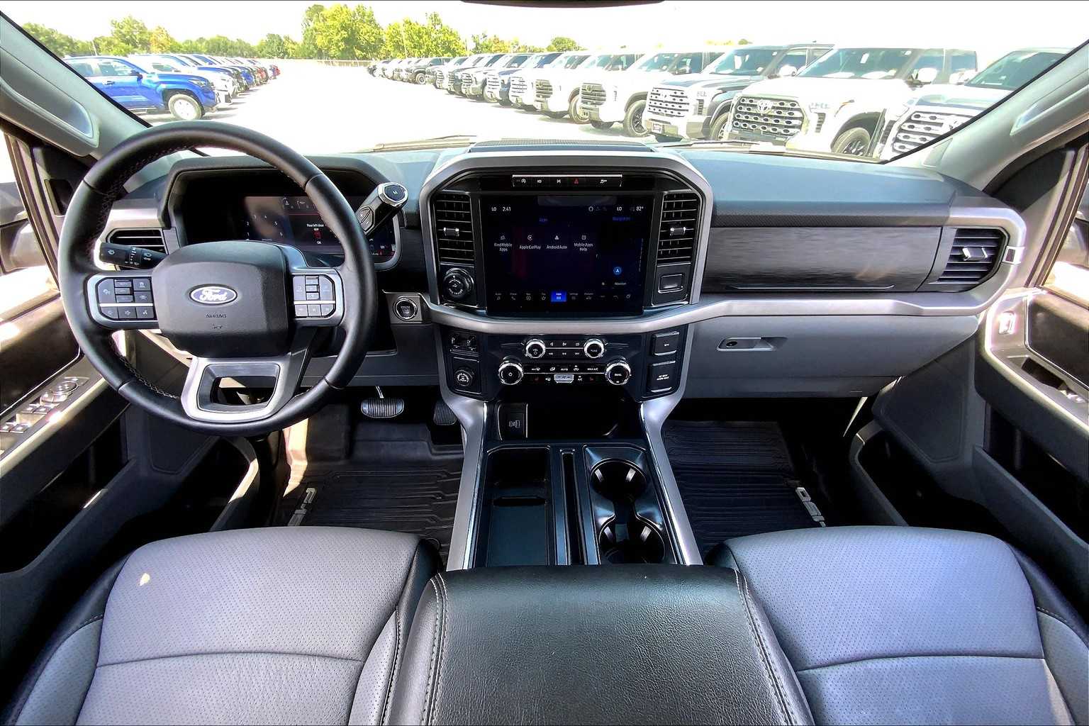 2024 Ford F-150 XLT photo 14