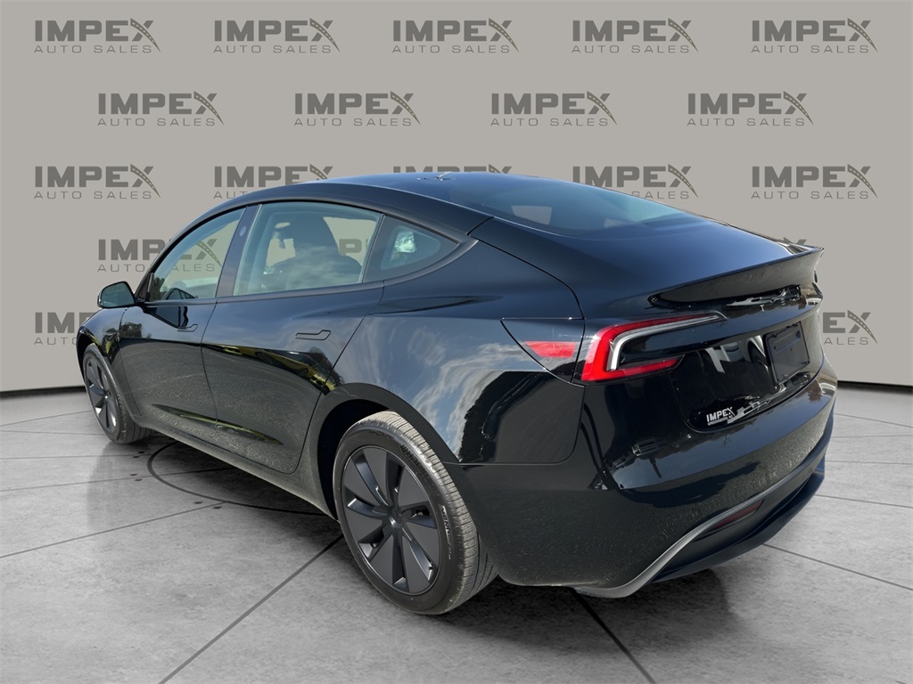 2025 Tesla Model 3 Long Range photo 3