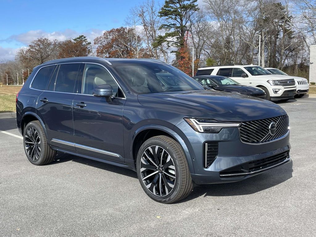 2026 Volvo XC90 Plus's photo