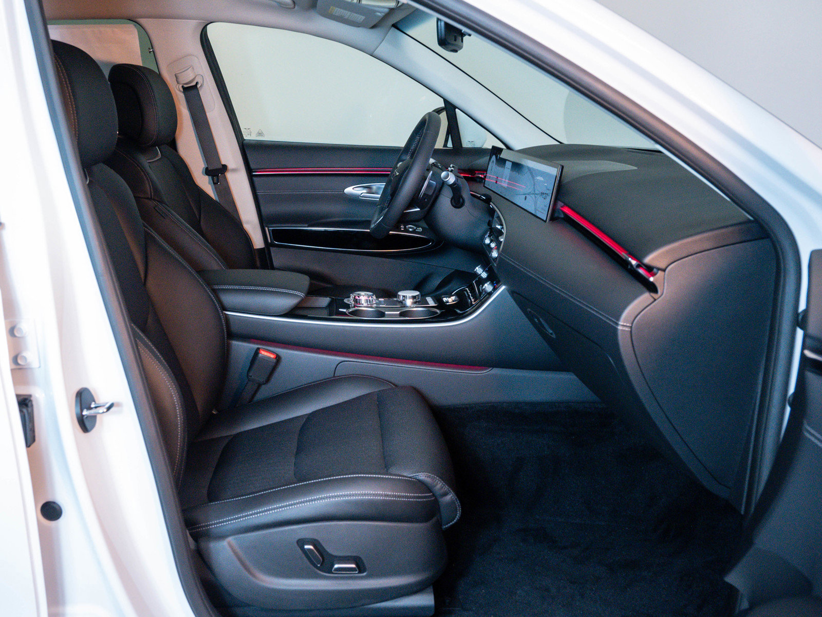 2026 Genesis GV70 2.5T Select photo 11