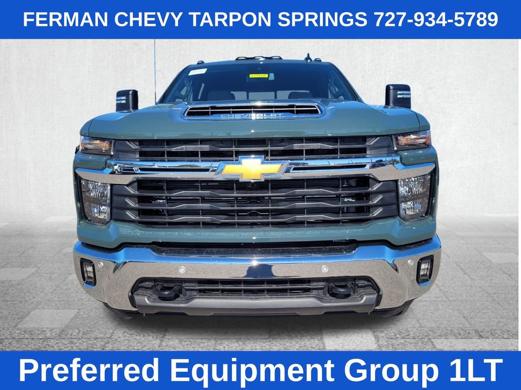 2025 Chevrolet Silverado 2500HD LT photo 2