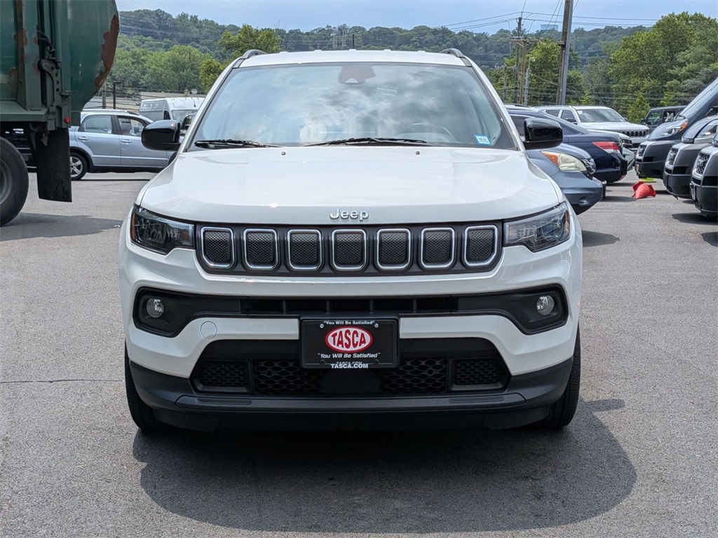 2022 Jeep Compass Latitude Lux photo 9