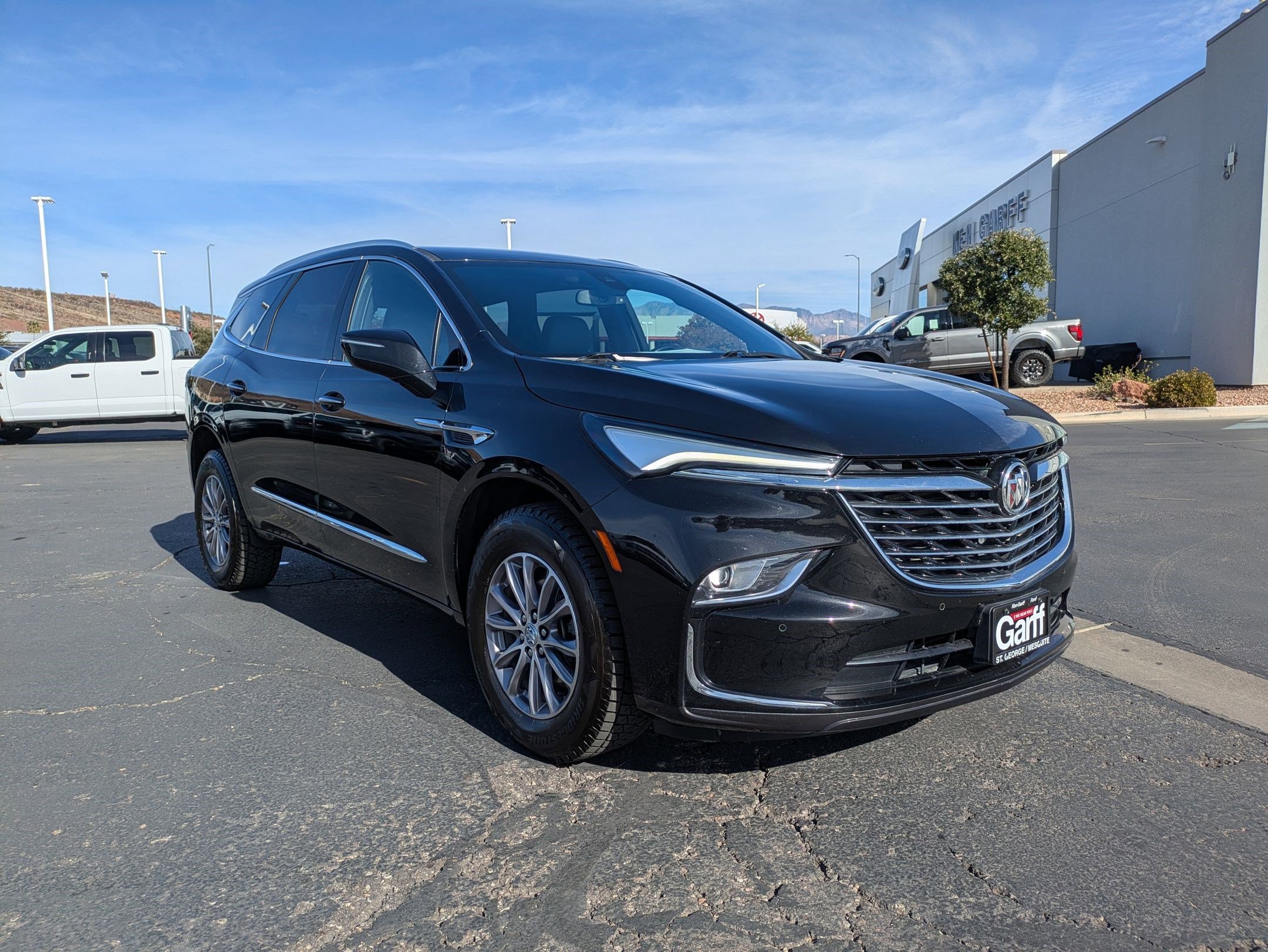 2023 Buick Enclave Essence's photo