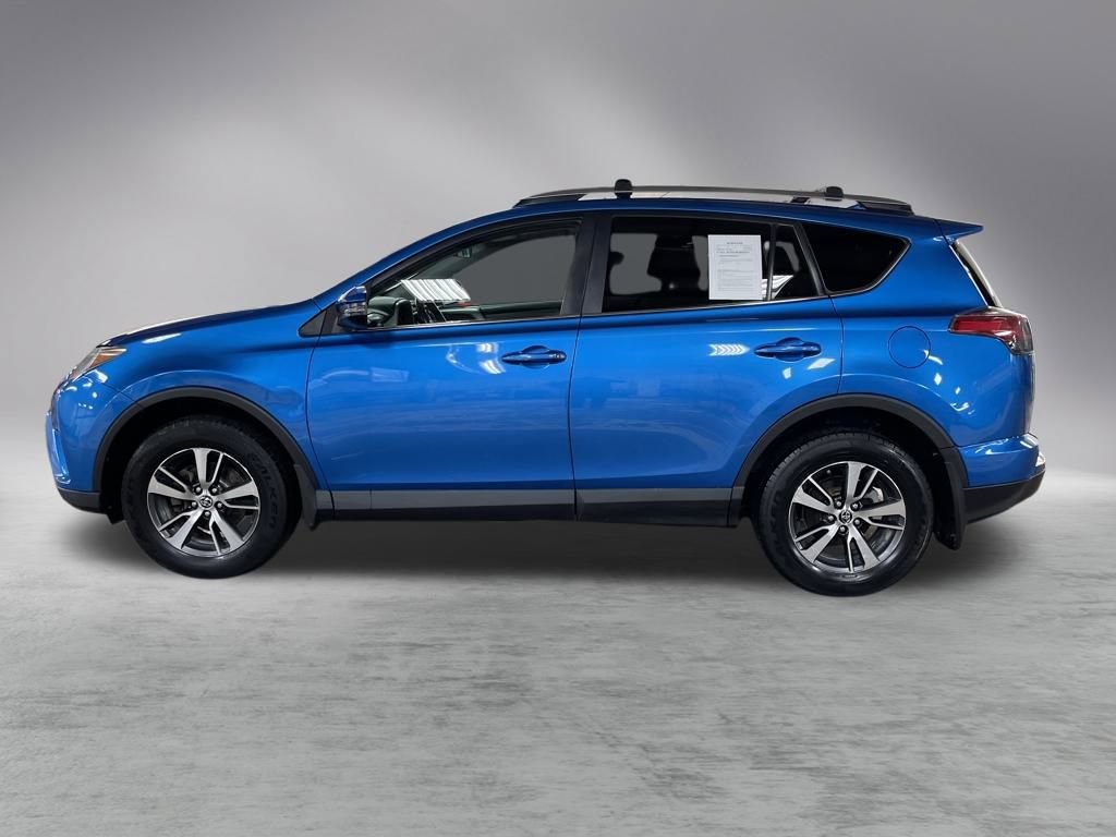 2017 Toyota RAV4 XLE photo 2