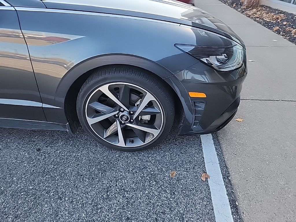 2022 Hyundai Sonata SEL Plus photo 2