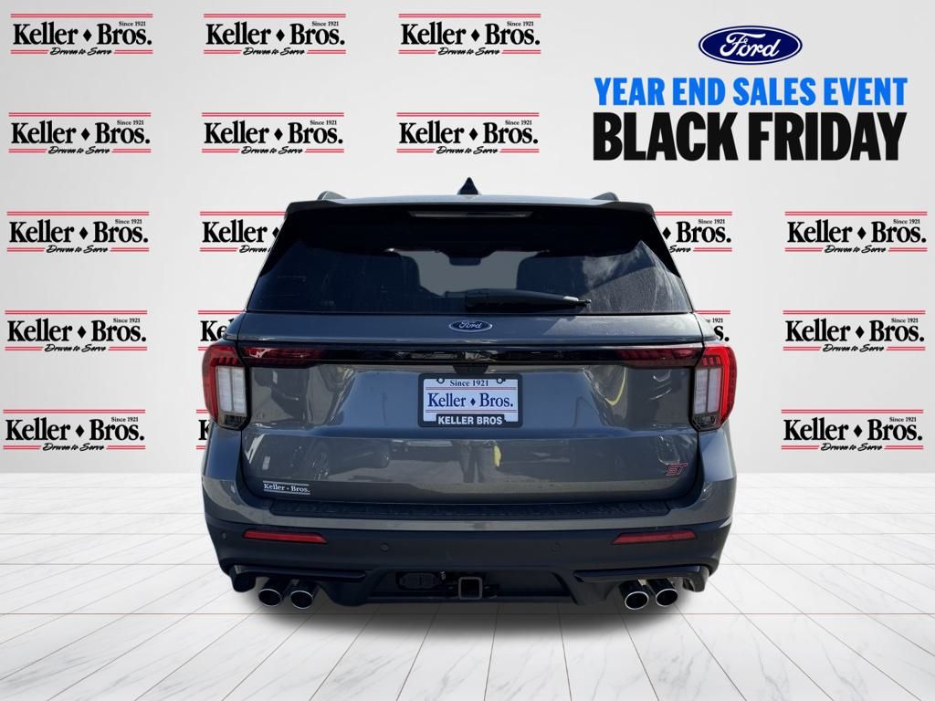 2025 Ford Explorer ST photo 4