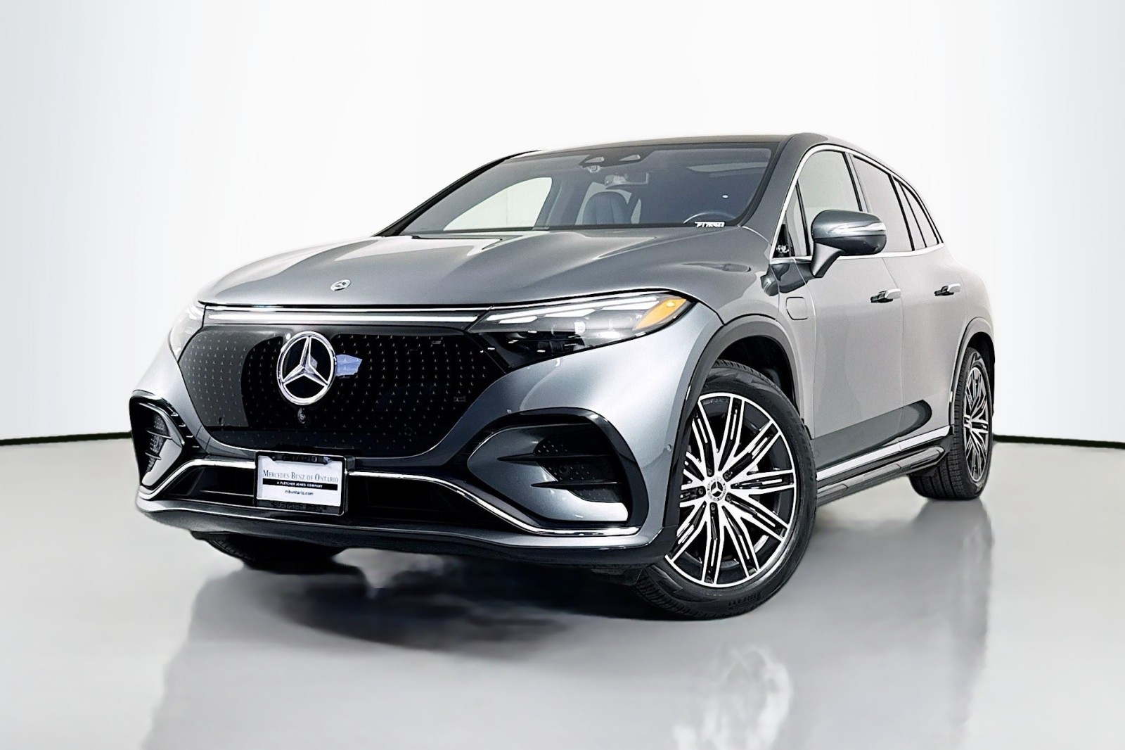 2023 Mercedes-Benz EQS SUV Base's photo