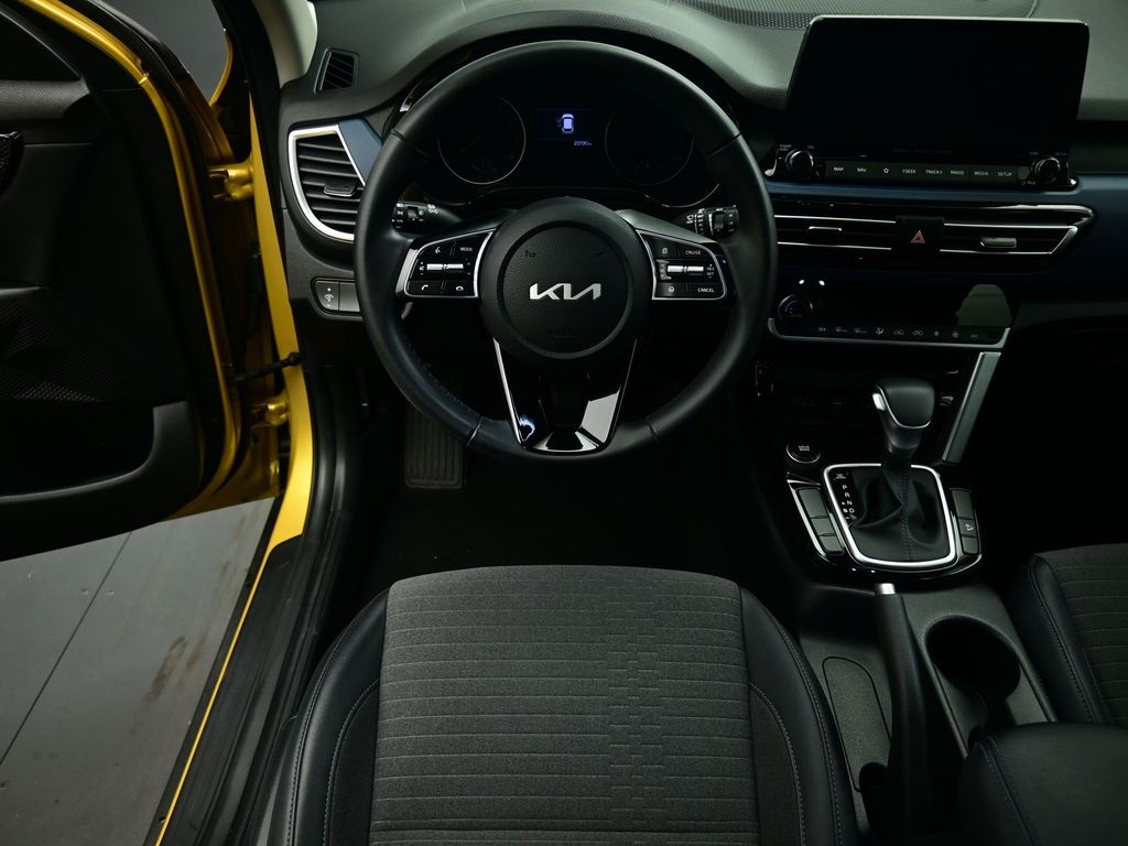 2023 Kia Seltos S Nightfall Edition photo 2