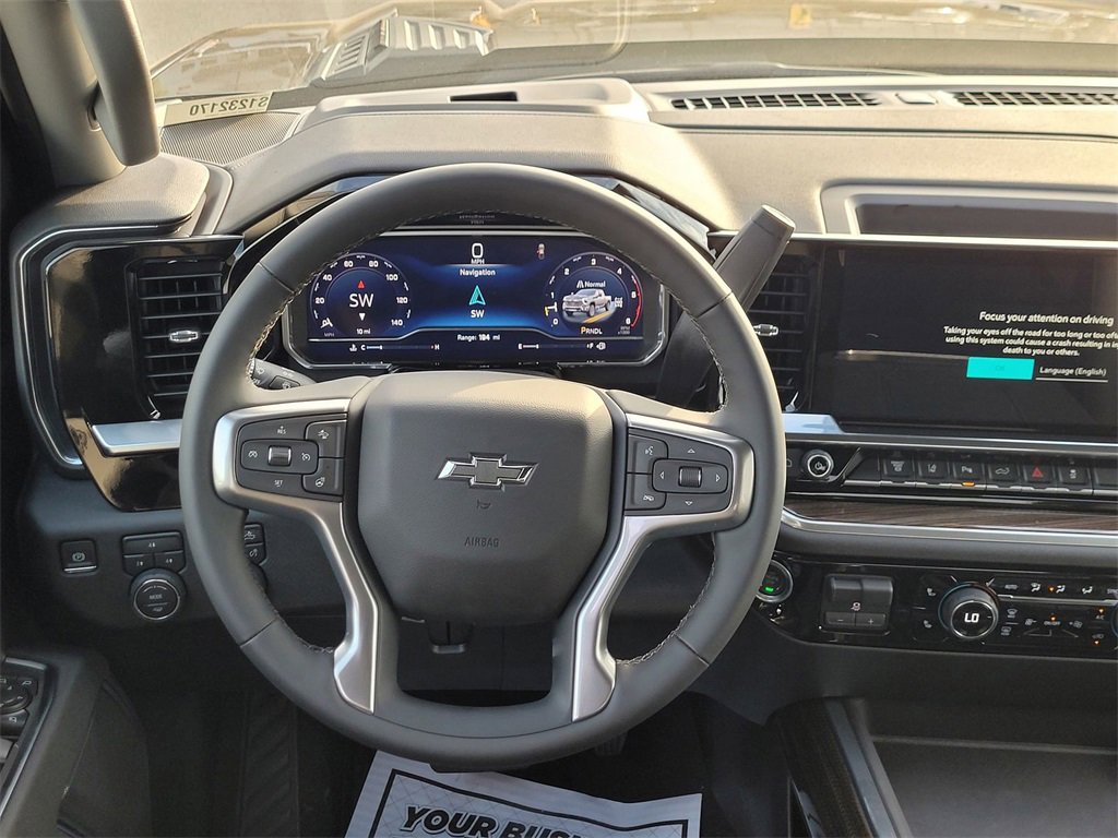 2025 Chevrolet Silverado 2500HD LT photo 8