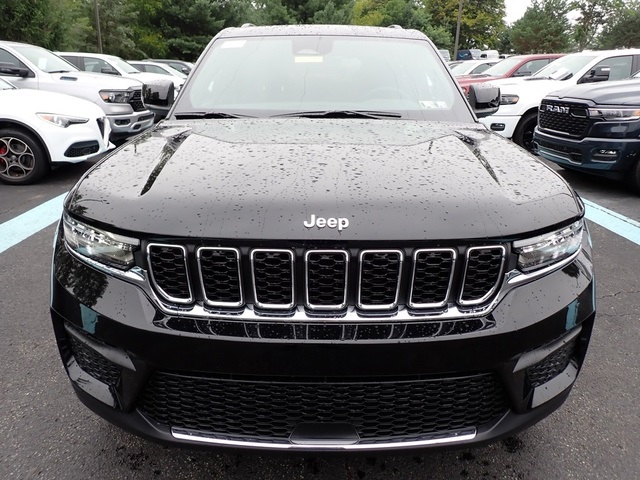 2025 Jeep Grand Cherokee Laredo X photo 8