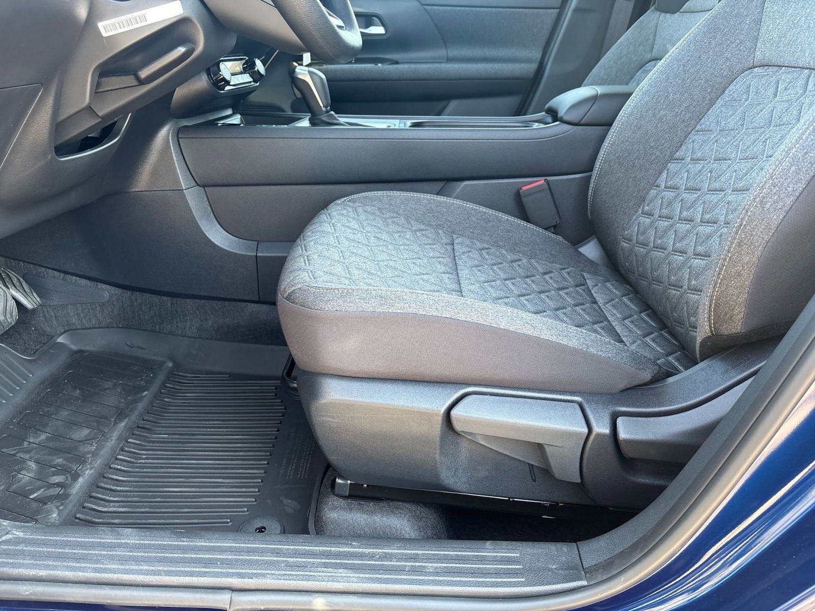 2026 Nissan Kicks SV photo 22