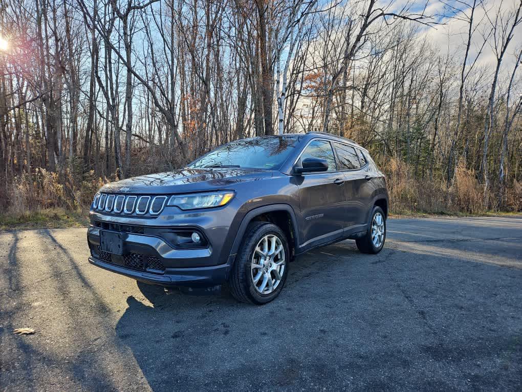 2022 Jeep Compass Latitude Lux's photo