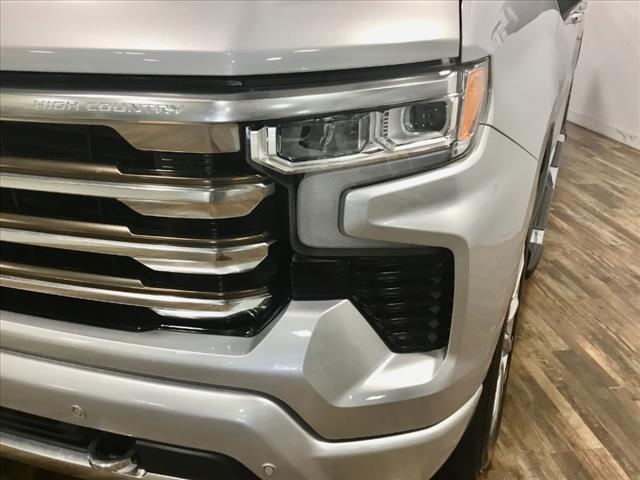 2022 Chevrolet Silverado 1500 High Country photo 16