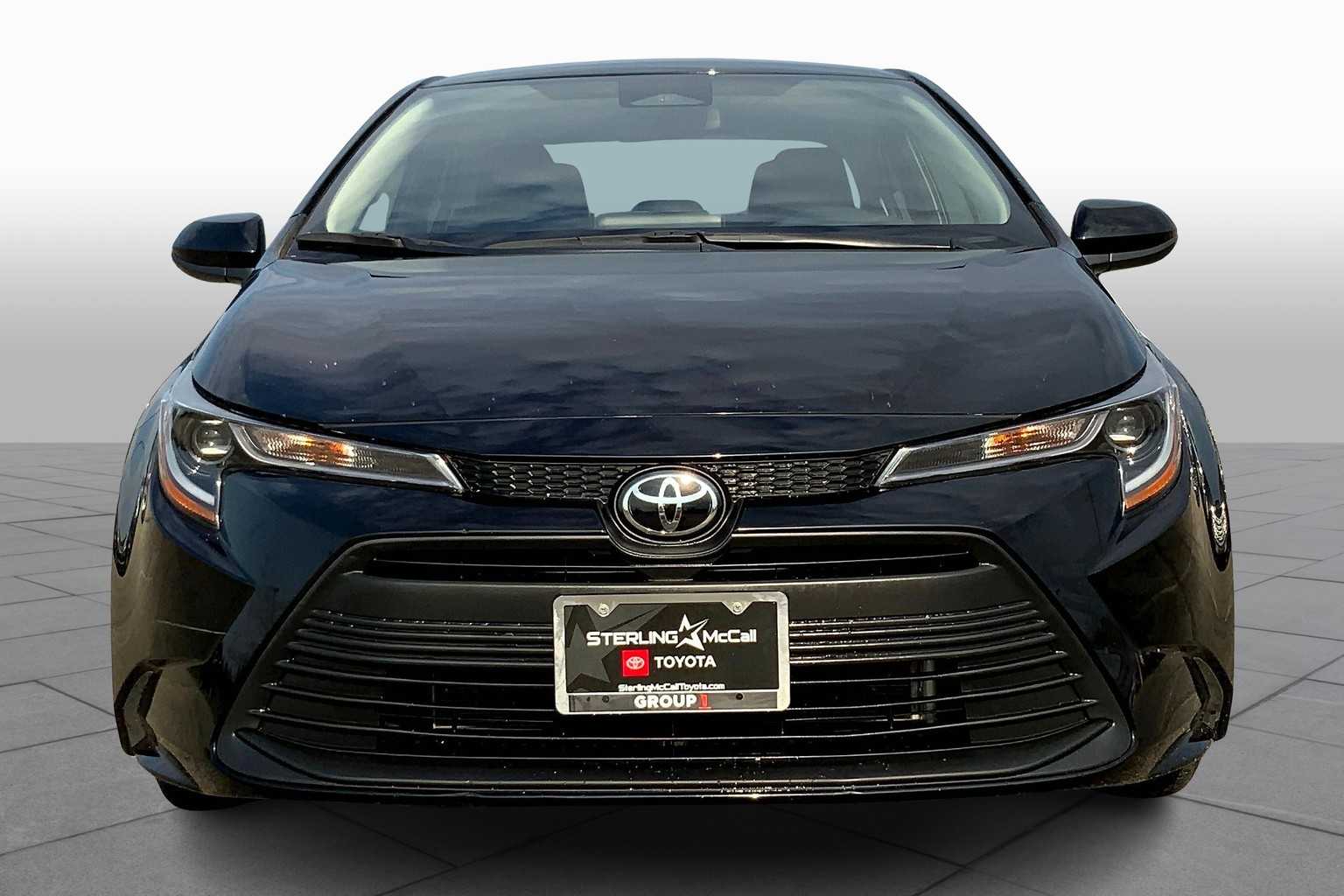 2024 Toyota Corolla LE photo 3