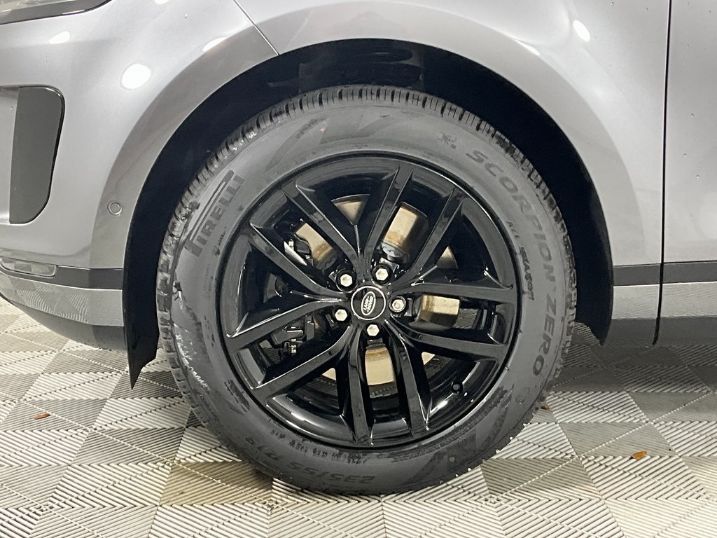 2026 Land Rover Range Rover Evoque S photo 9