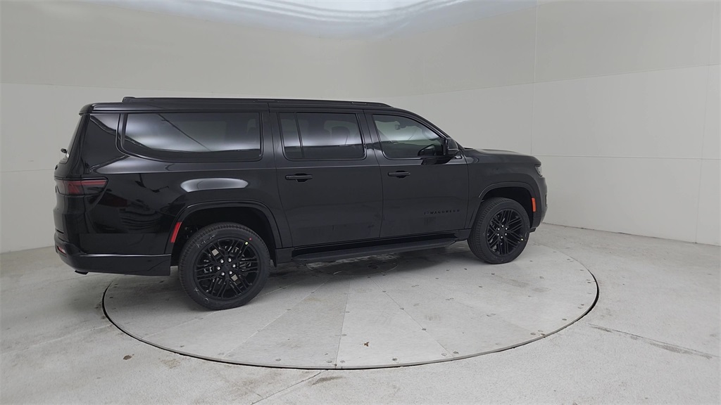 2025 Jeep Wagoneer L Series II photo 15