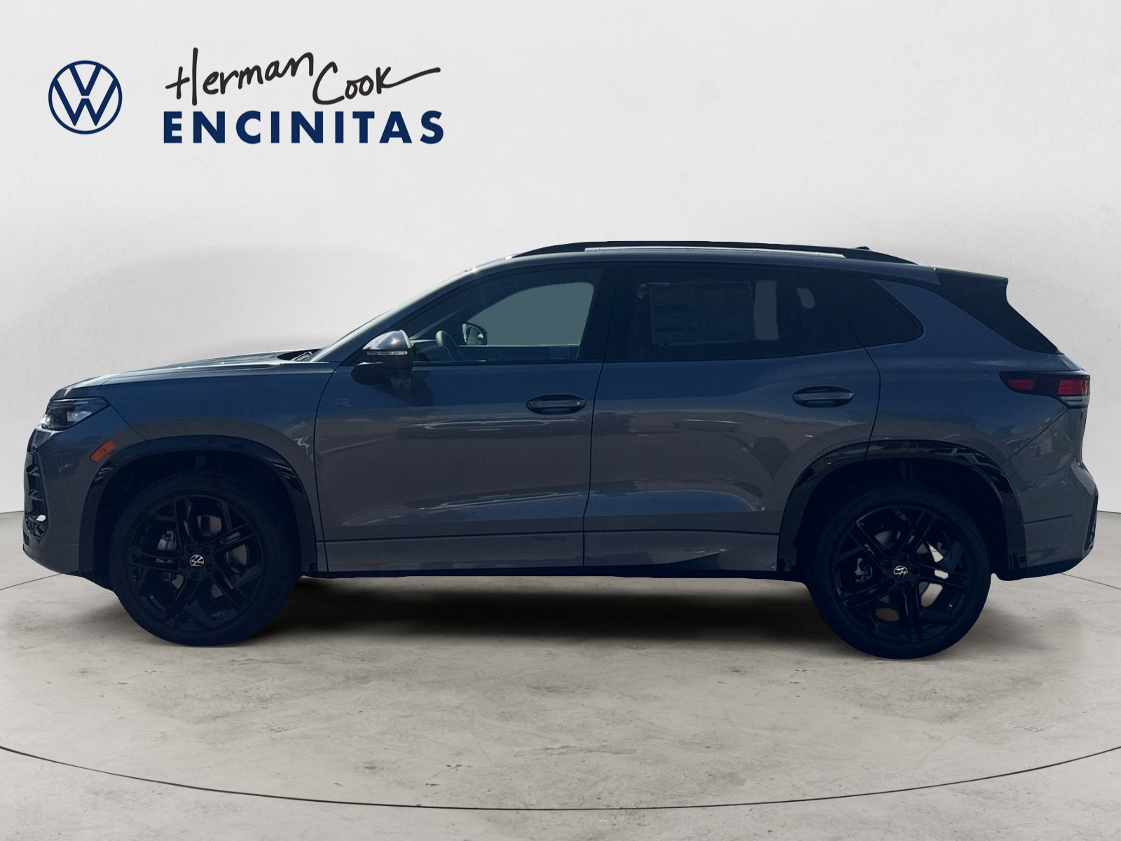 2026 Volkswagen Tiguan SE R-Line Black photo 2