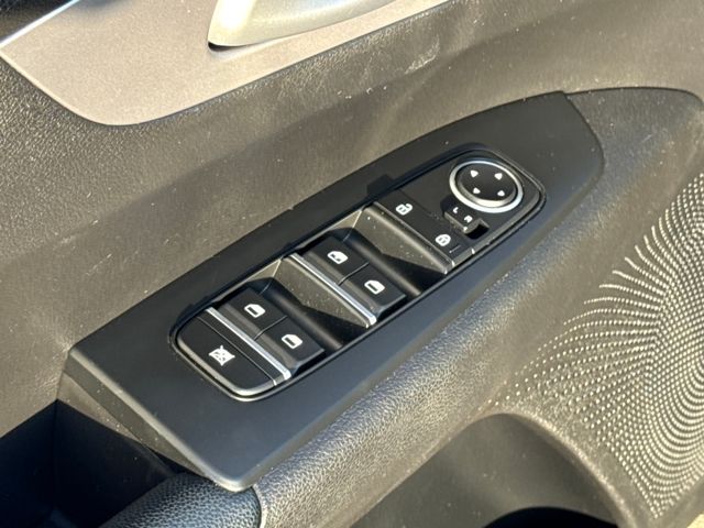 2023 Kia Forte LXS photo 5