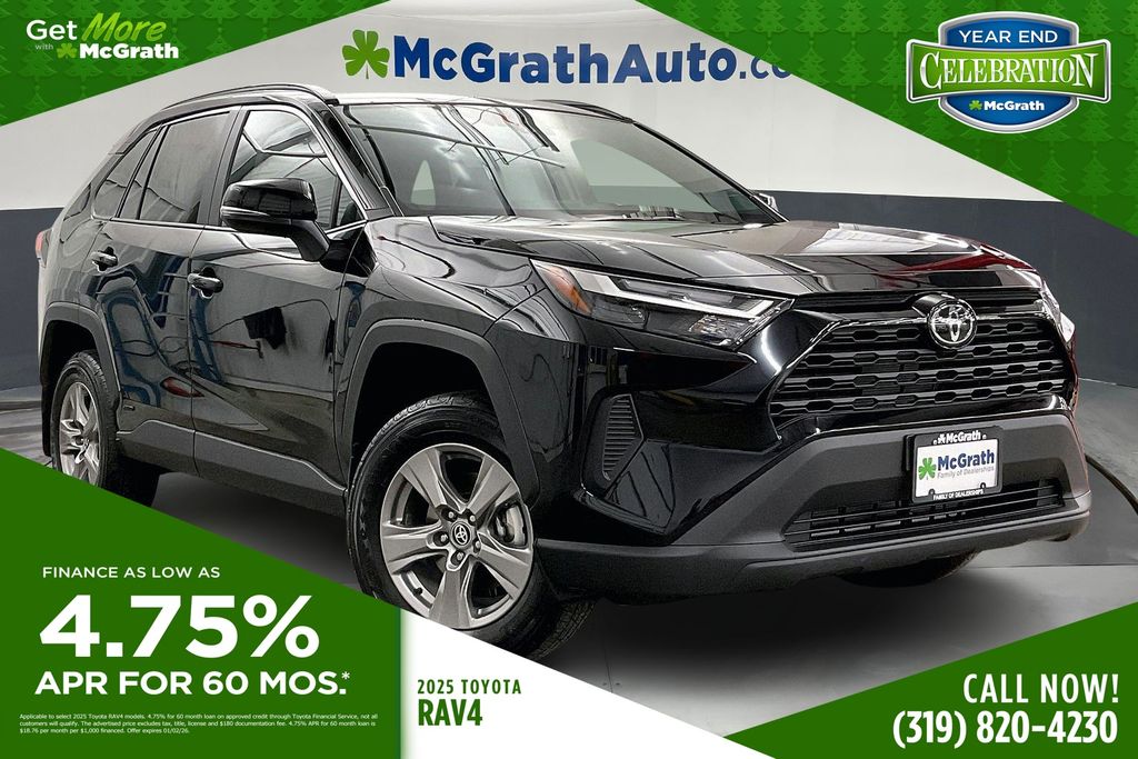 2025 Toyota RAV4 XLE's photo