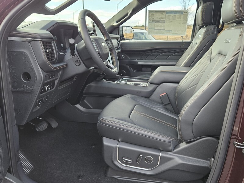 2024 Ford Expedition Platinum MAX photo 5