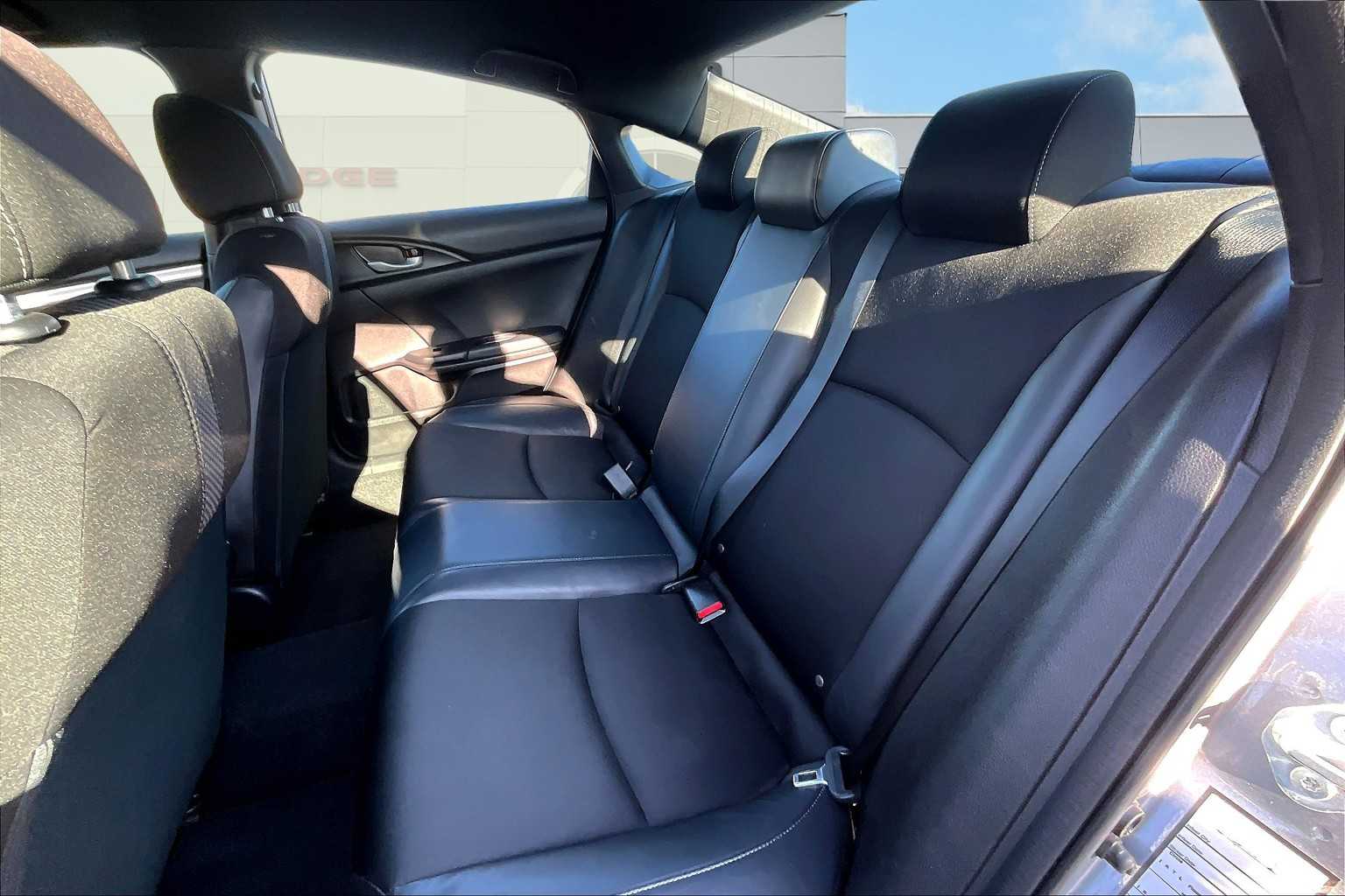 2021 Honda Civic Sport photo 2