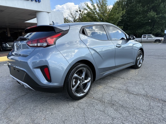 2020 Hyundai Veloster 2.0L Premium photo 3