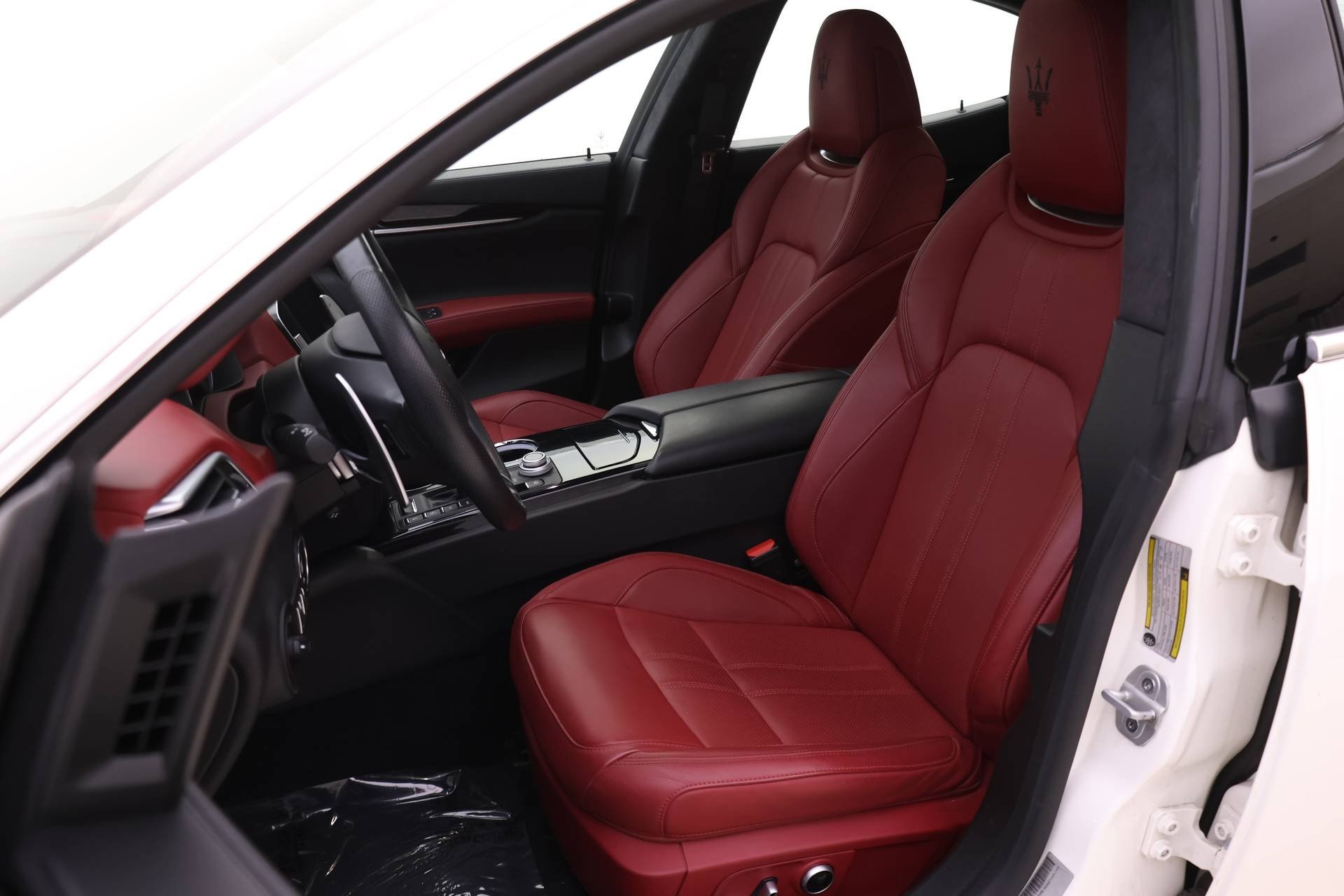 2022 Maserati Ghibli Modena Q4 photo 2