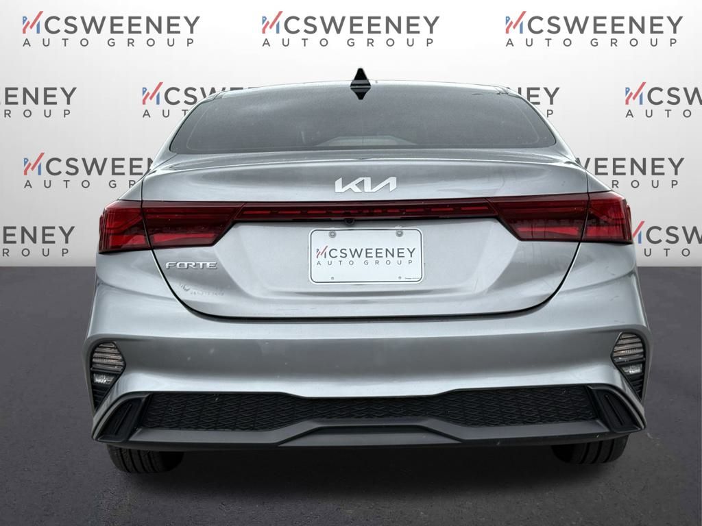 2022 Kia Forte LXS photo 4
