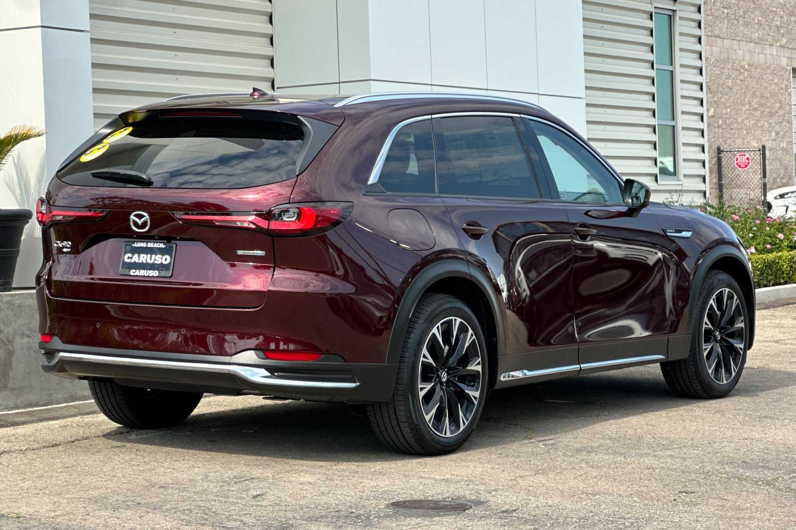 2024 Mazda CX-90 Premium Plus photo 4