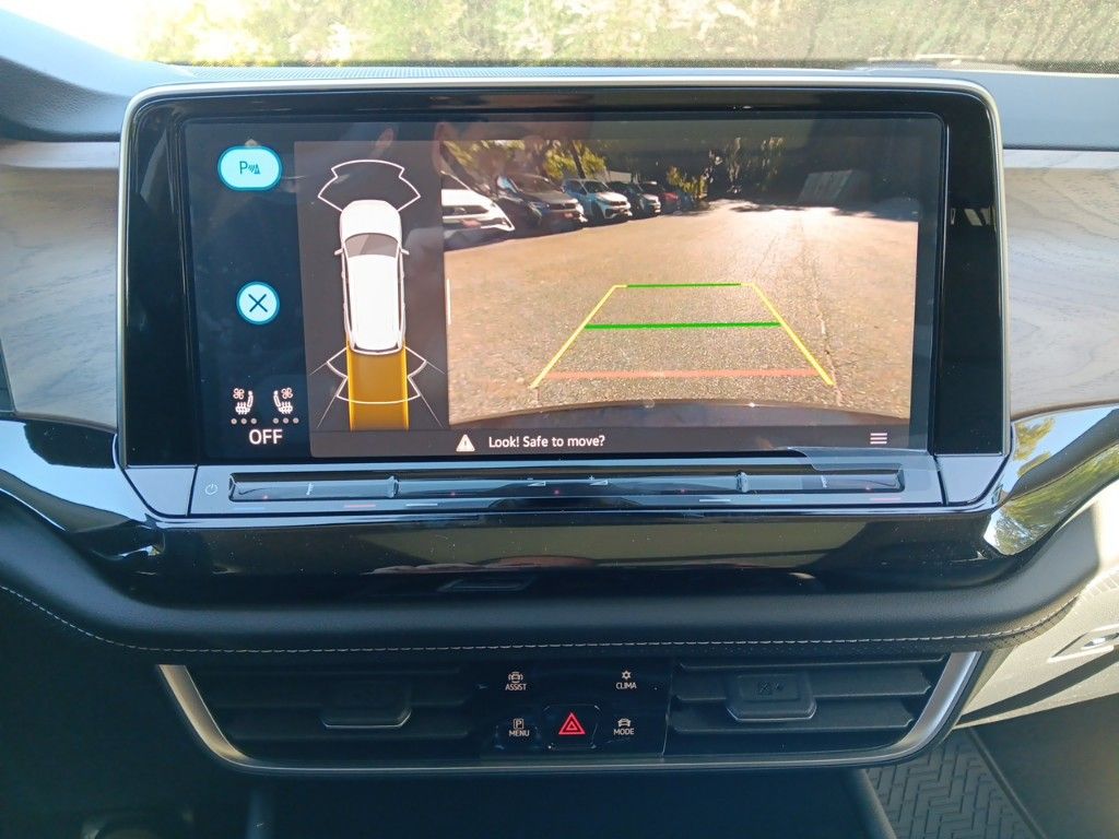 2025 Volkswagen Atlas SE Technology photo 18