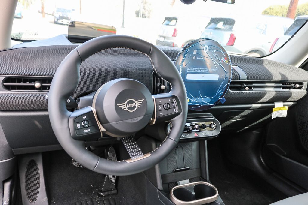 2025 Mini Cooper 2 Door Hardtop Signature photo 12