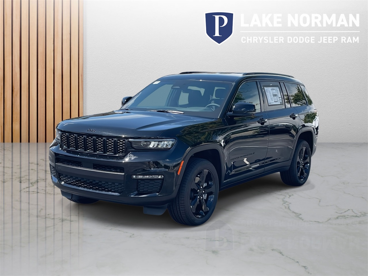 2025 Jeep Grand Cherokee Limited photo 3