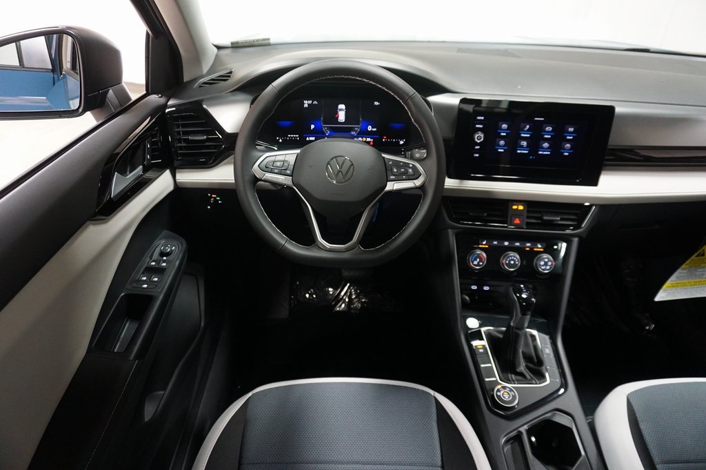 2025 Volkswagen Taos S photo 12
