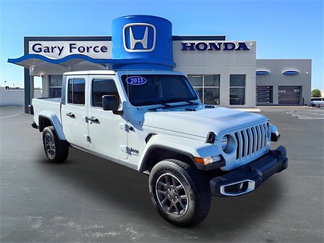 2023 Jeep Gladiator Overland's photo