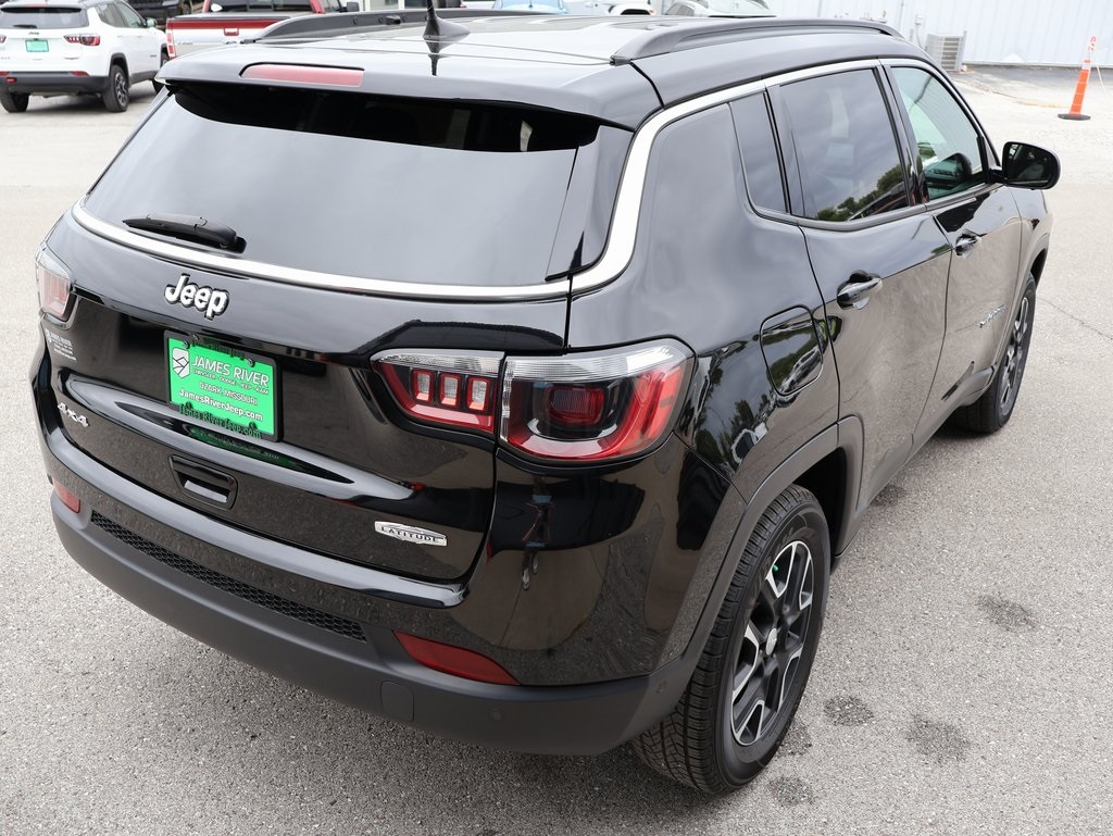 2022 Jeep Compass Latitude photo 5
