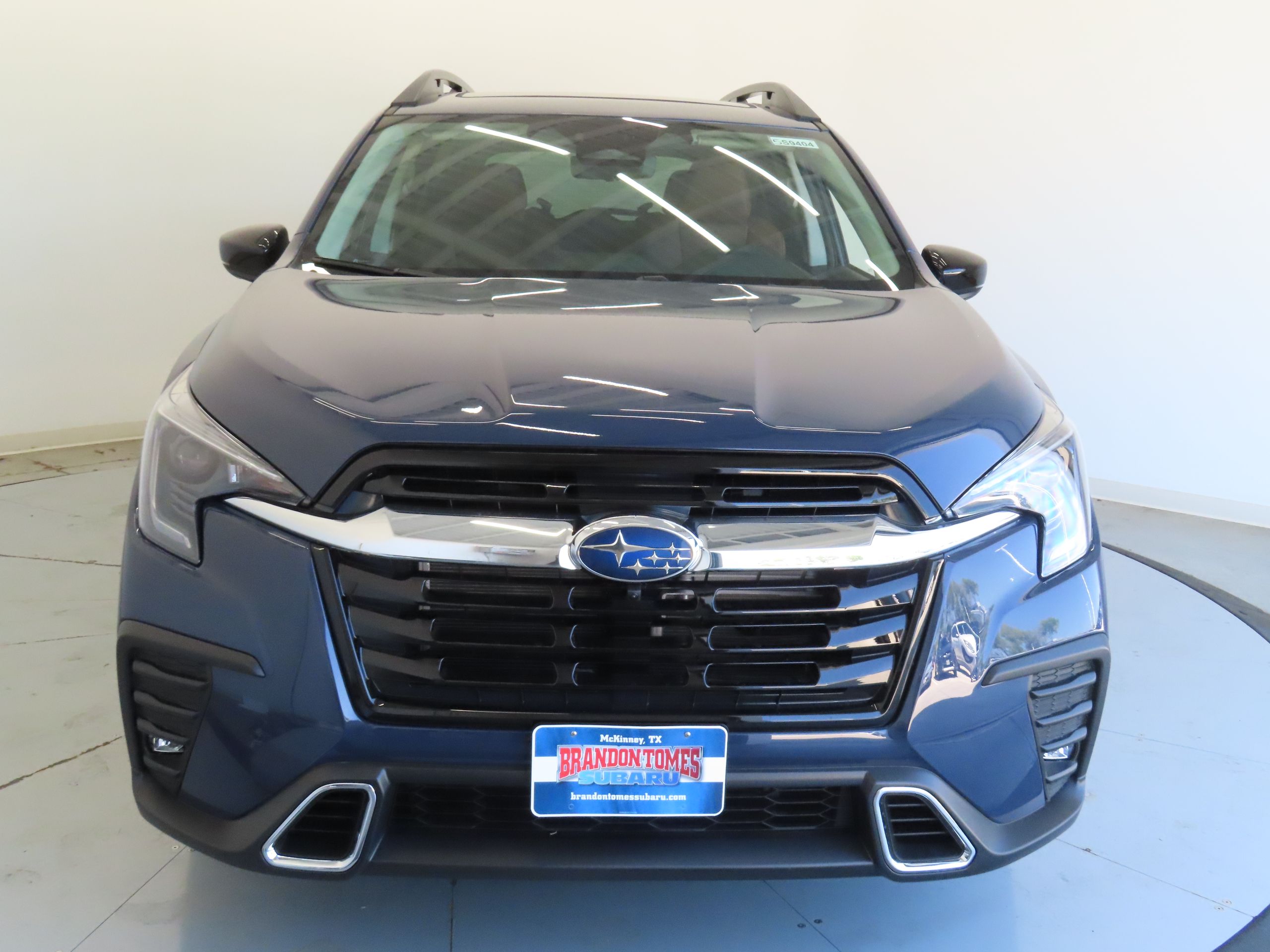 2025 Subaru Ascent Touring photo 8