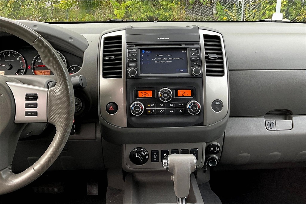 2019 Nissan Frontier SL photo 5