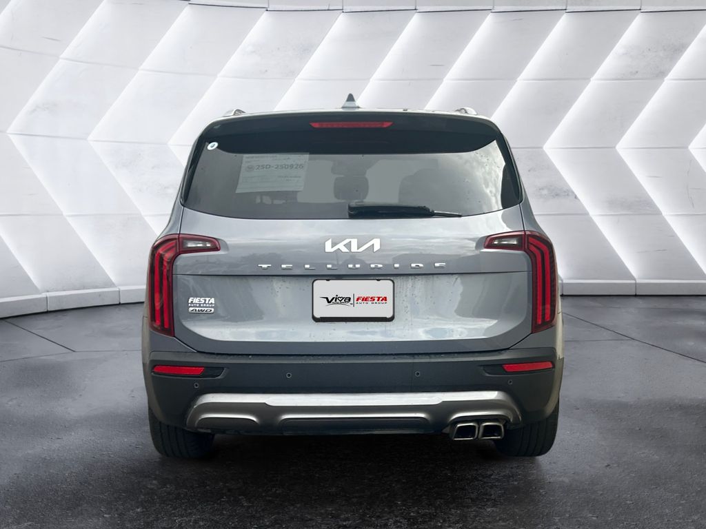 2022 Kia Telluride EX photo 3