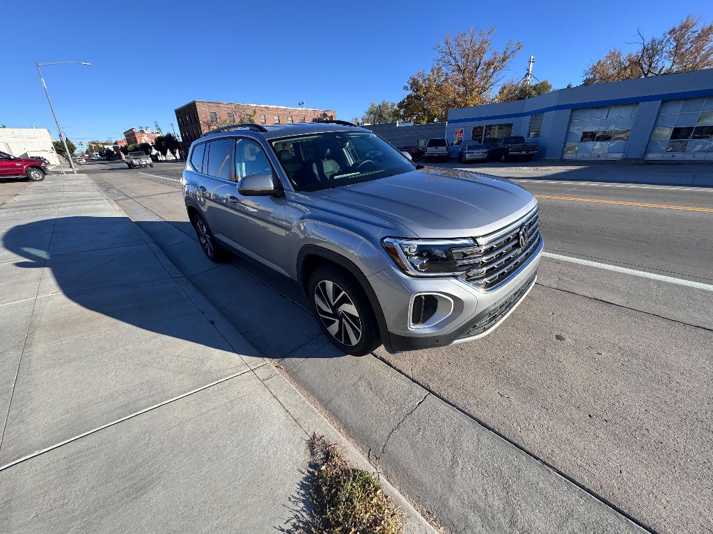 2025 Volkswagen Atlas SE Technology photo 3